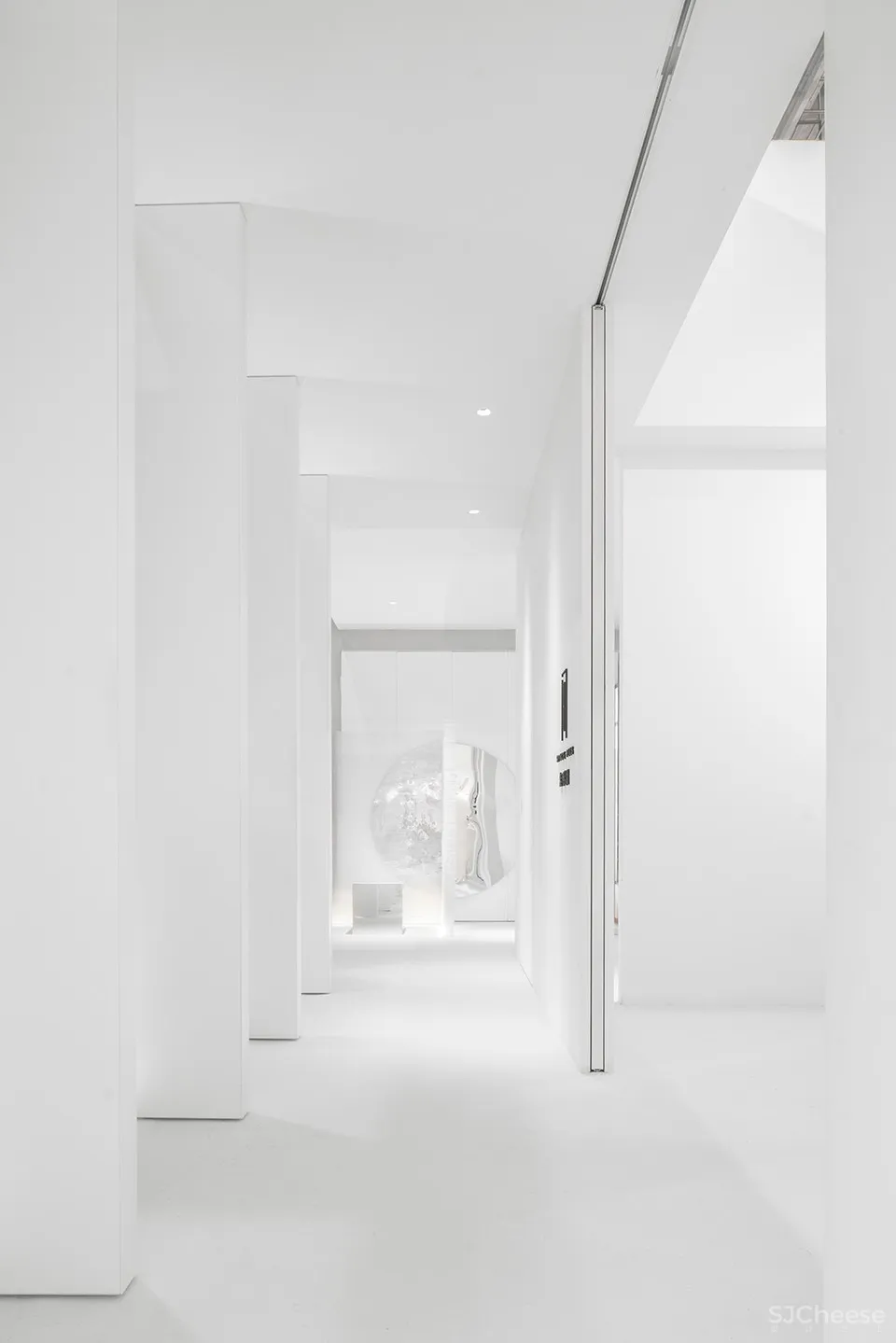 尔我空间设计研究室:广州 无形间 首