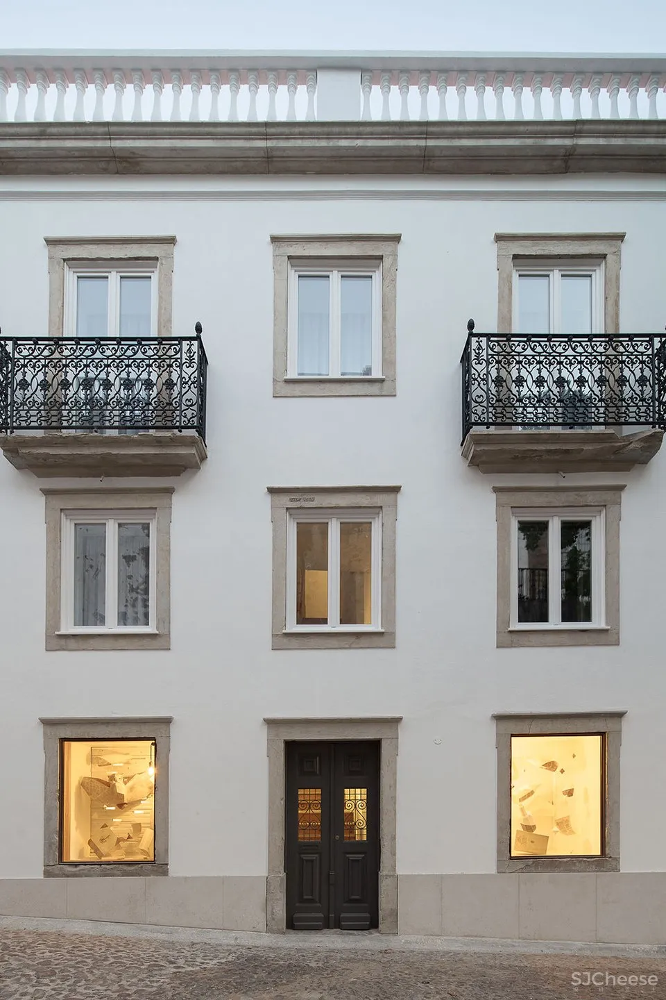 科英布拉酒店改造，葡萄牙 / depA Architects