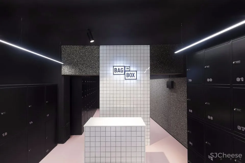 马德里Bag In Box行李寄存商店 | Wanna One 首