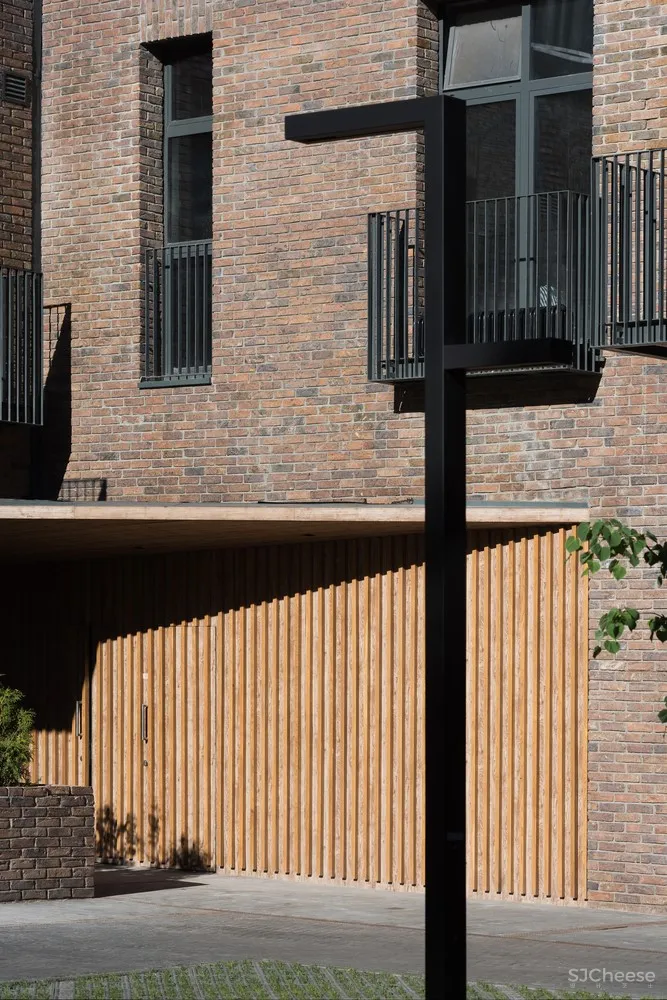 夹层公寓改造 / DNK ag