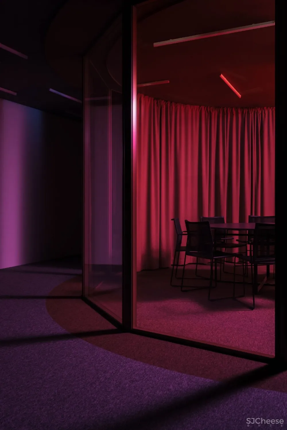 首发 | 大胆的色彩表达 STUDIO11设计明斯克办公空间