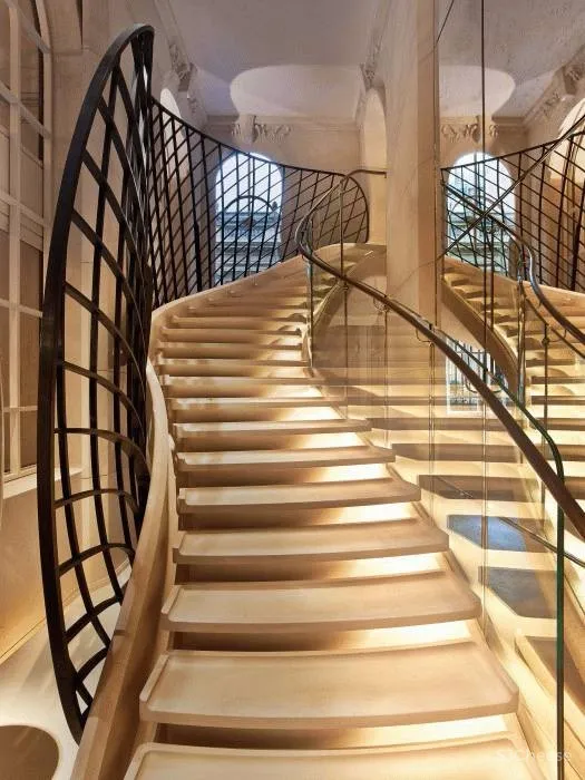 Jouin Manku:法国奢侈品牌 Van Cleef & Arpels精品店设计