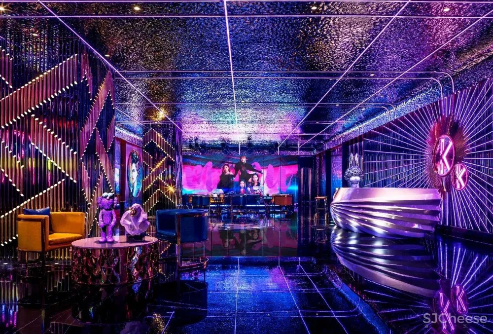 新作 | “好色的绅士” KINGKISS KTV 首