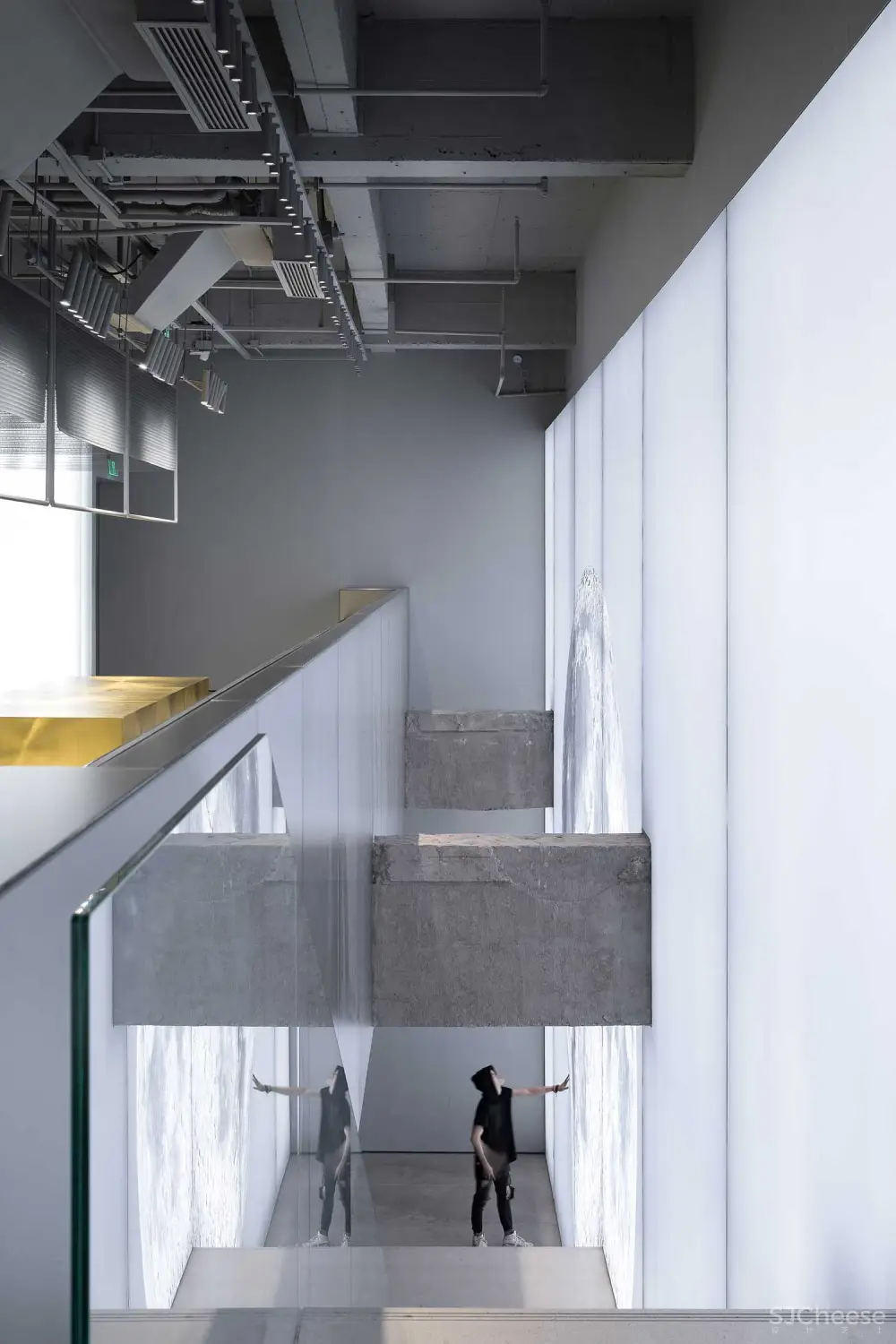 东仓建设,UR华师旗舰店—峡谷