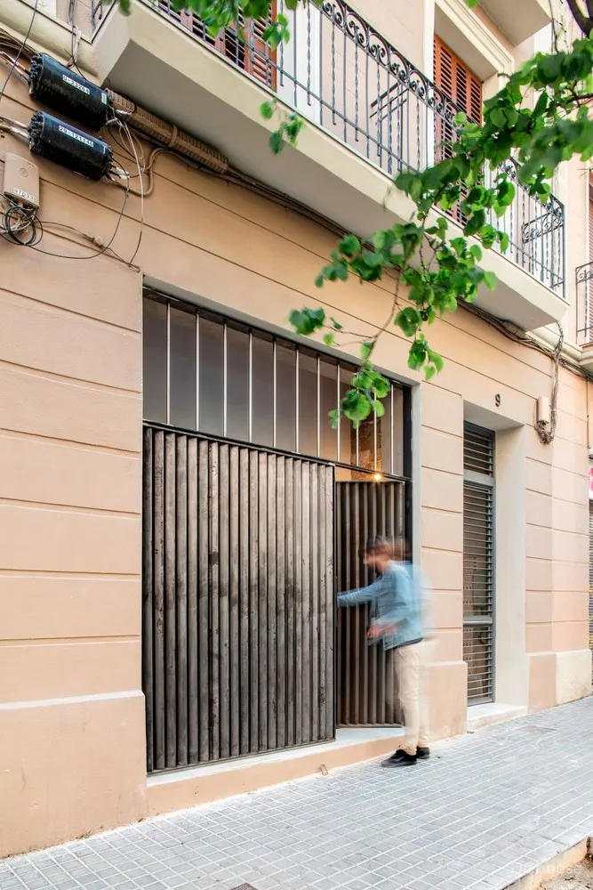 90㎡巴塞罗那不规则住宅 | CRÜ