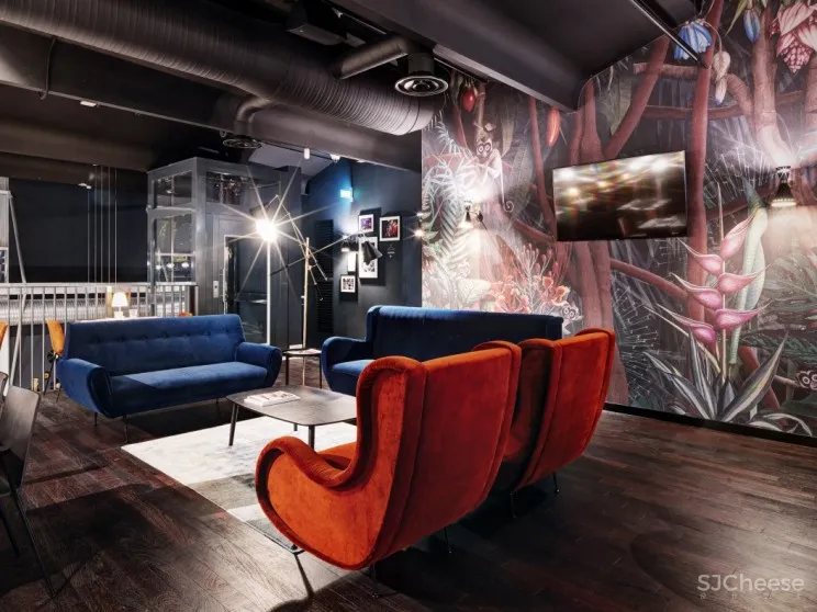 戏剧感十足的 ZOMBY BLUE 演艺娱乐中心 | fabio gianoli