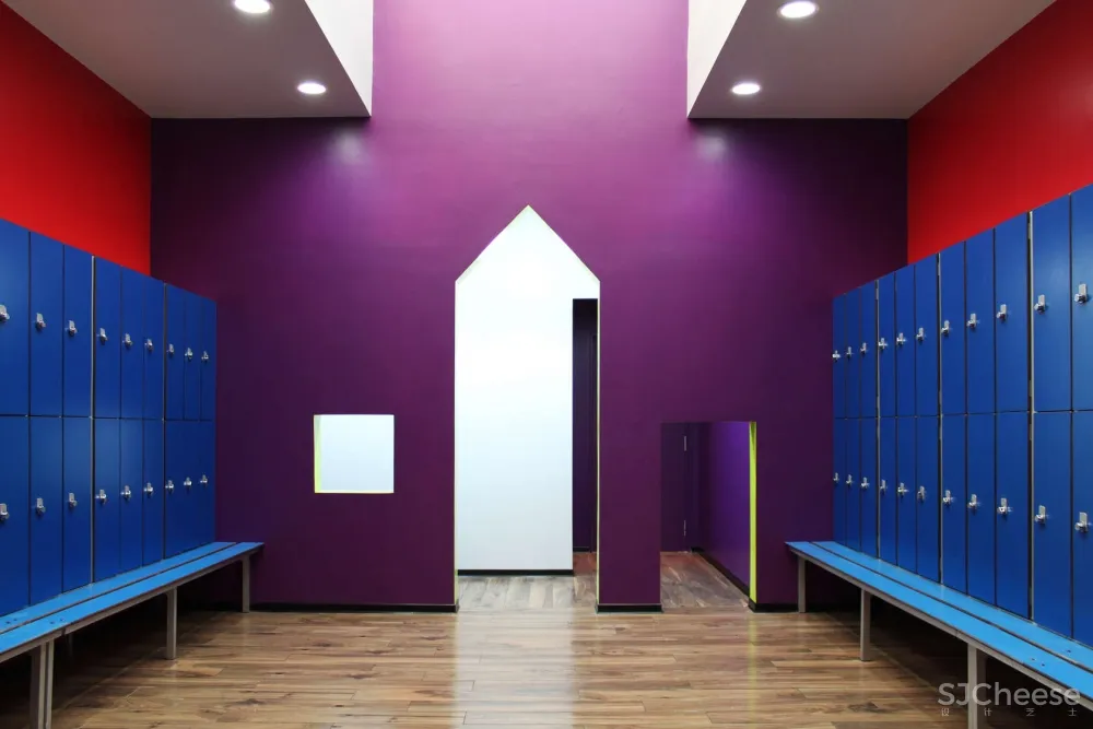 [俱乐部] Kalorias Club Children Dressing Room