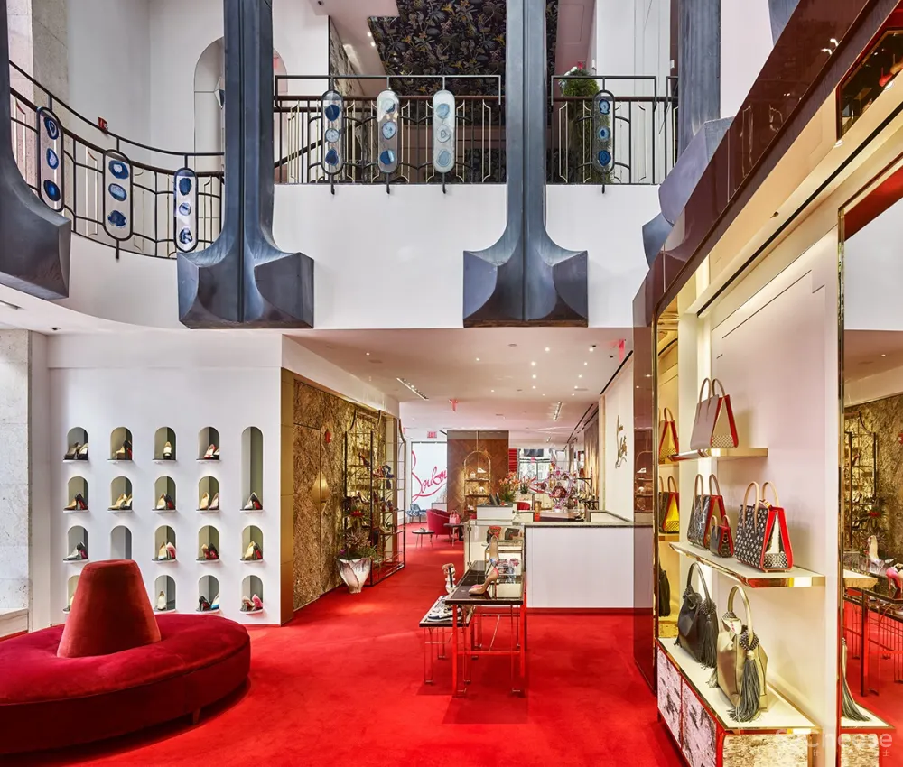 212box作品 | 树皮覆盖的Christian Louboutin精品店,与自然美感产生共鸣