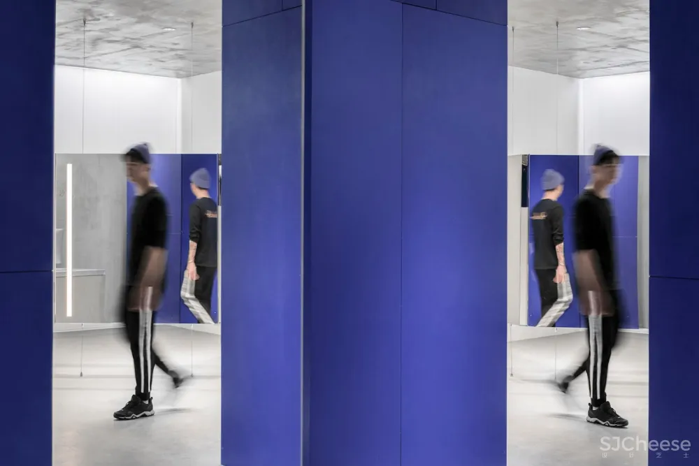 尔我空间设计研究室:南京 临时迷镜 沙龙 首