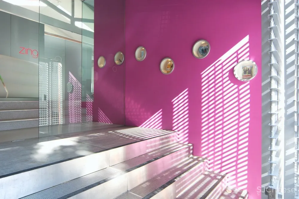 Rolf Ockert设计| ZING PR