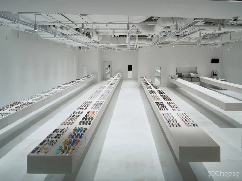 石上纯也建筑事务所:JINS上海环球金融中心店