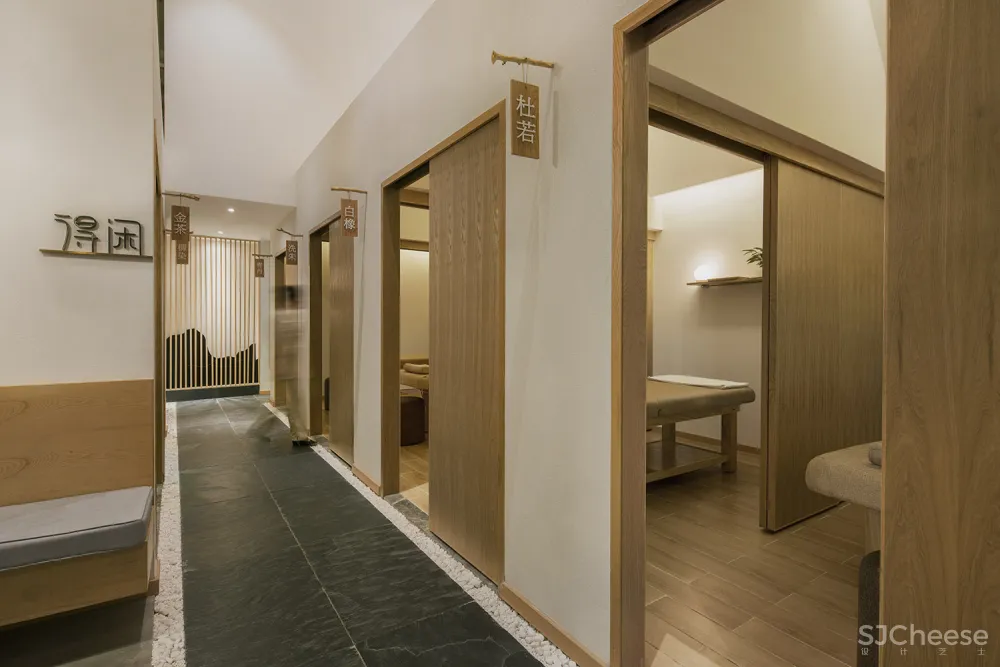 再建筑事务所 | 深圳得闲互联网按摩店