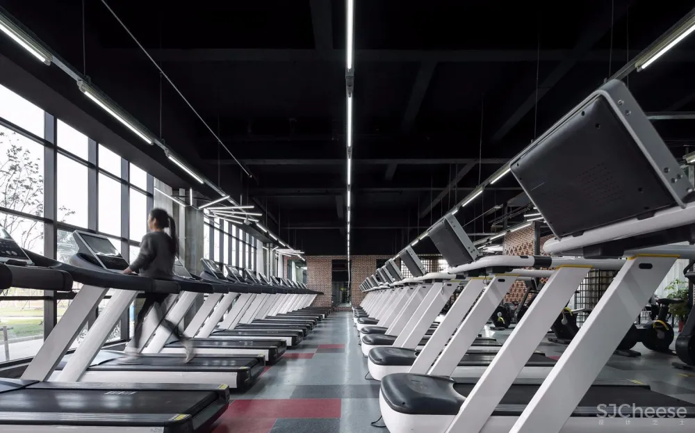 上海建桥学院:健身梦工厂设计