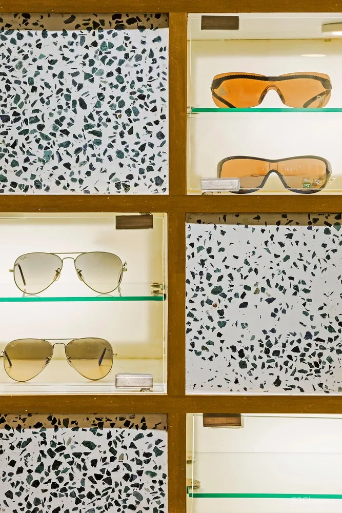 RENESA :眼镜店The Focal Length 首