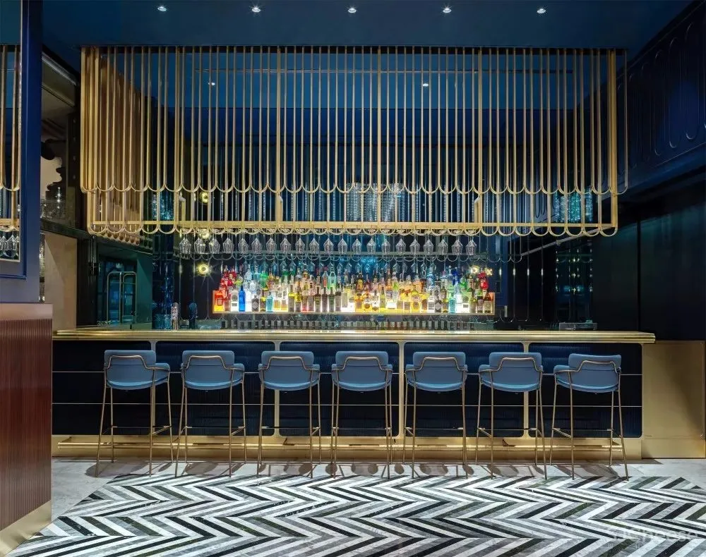 复古胡桃木+黄铜 Motta国外轻奢咖啡店 | COLLIDANIELARCHITETTO 首