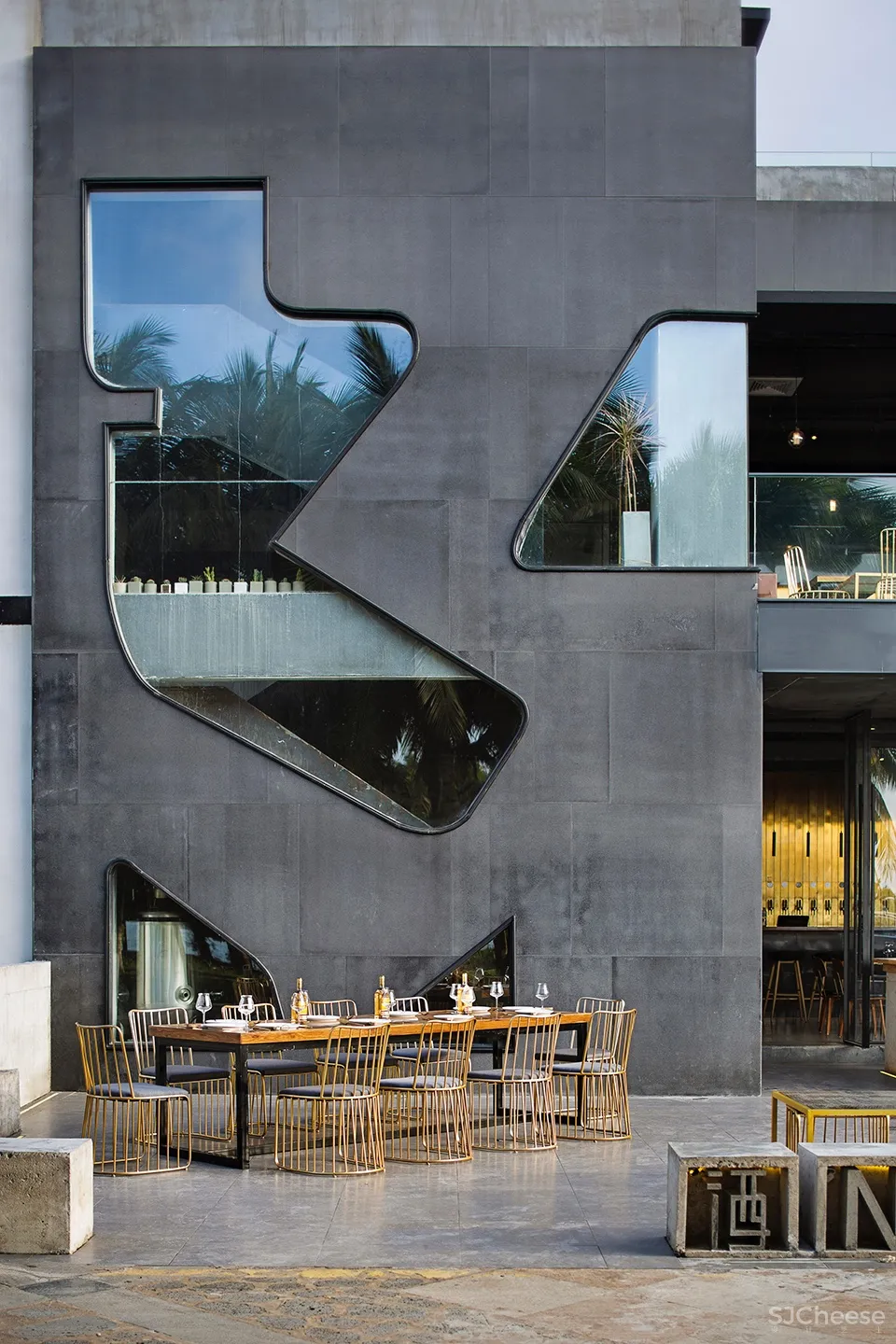 食酒堂精酿吧，海口 / Ly龙丽仁室内设计 首