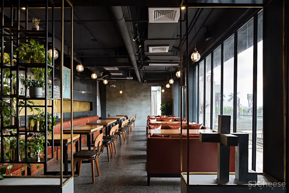 食酒堂精酿吧,海口 / Ly龙丽仁室内设计 首