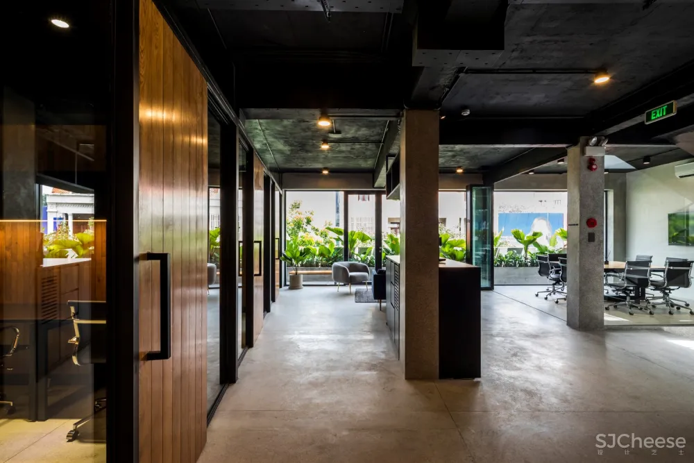 Sanuki Daisuke architects：越南年轻创业者的办公空间