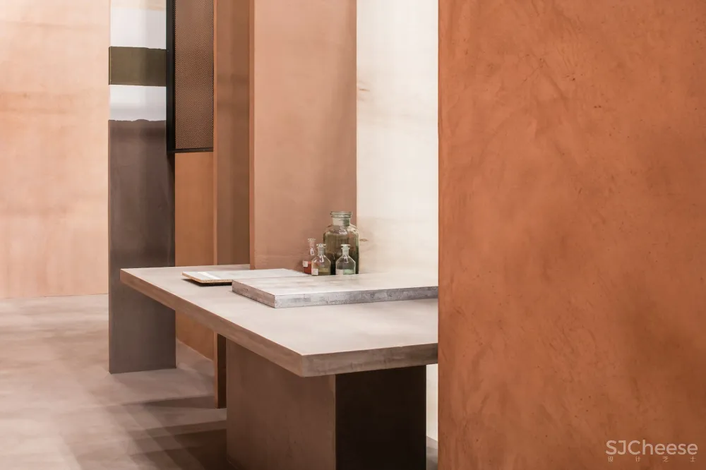 首发 | Frederic Kielemoes 结构化的极简主义展台