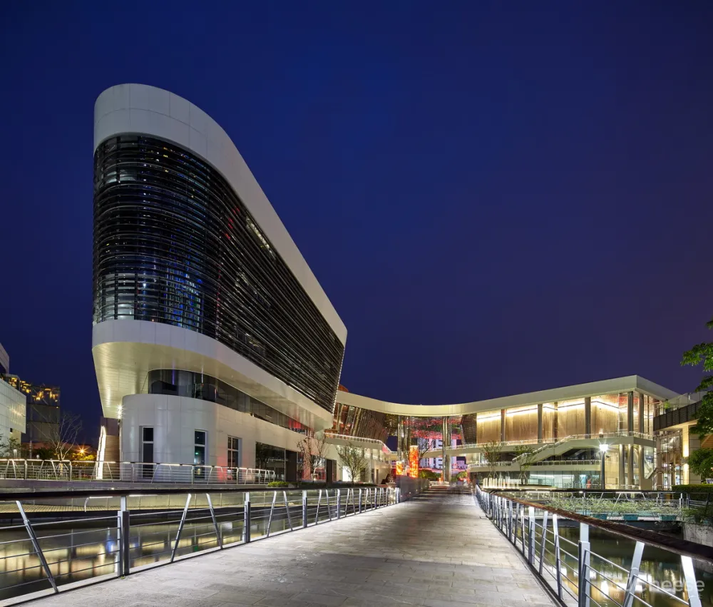 昆山大戏院 / 中国建筑设计研究院本土设计研究中心