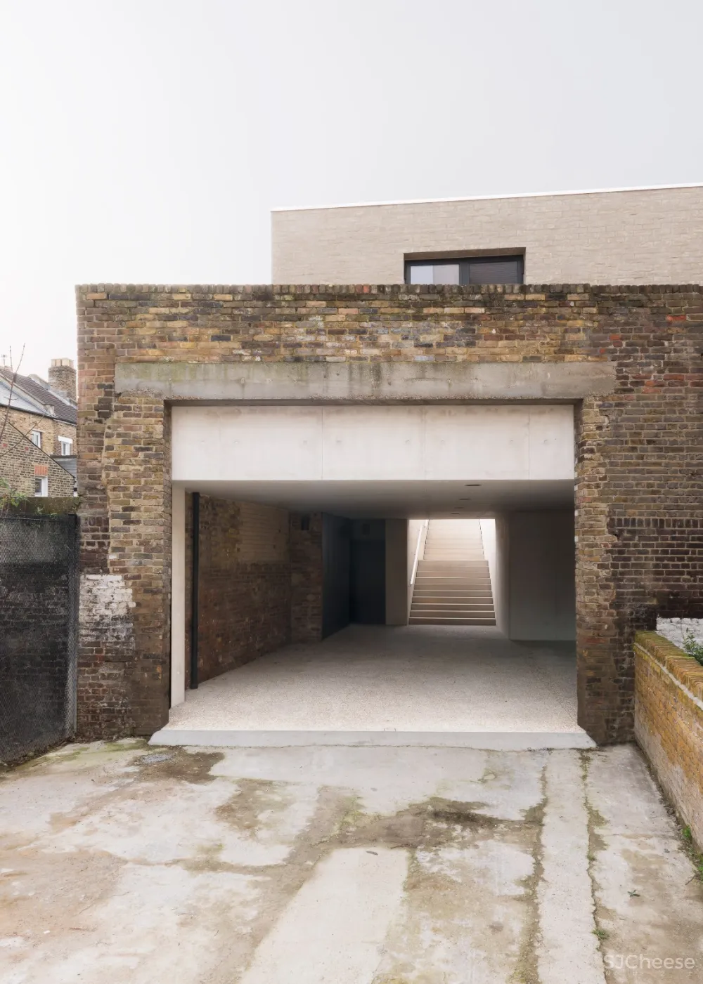 Carmody Groarke | 伦敦旧砖仓库改造清水混凝土住宅 首