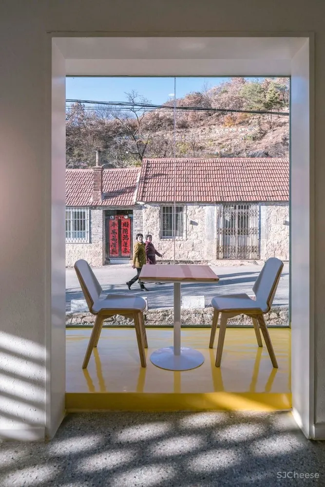 白石酒吧 / 三文建筑/何崴工作室 首