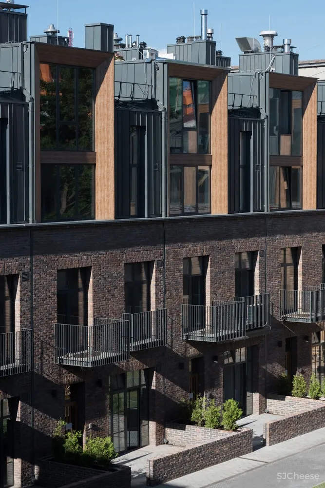 夹层公寓改造 / DNK ag