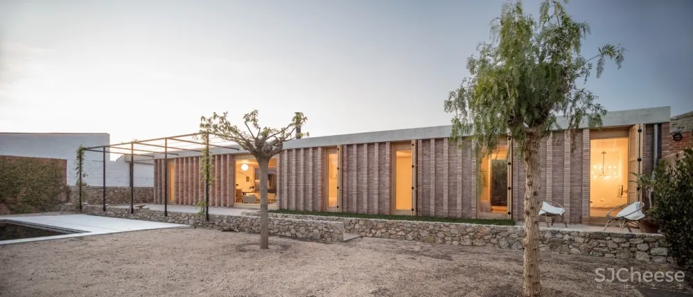 巴塞罗那AA别墅 / Alventosa Morell Arquitectes