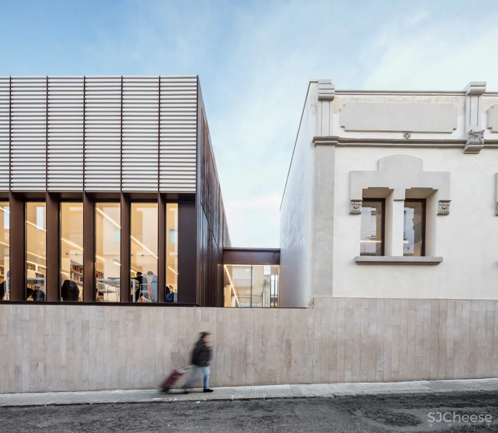 SANT SADURNÍ文化中心,巴塞罗那 / taller 9s arquitectes