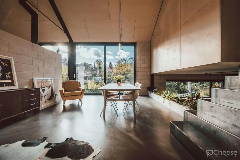 英国一对双胞胎兄弟自建优雅工业之家