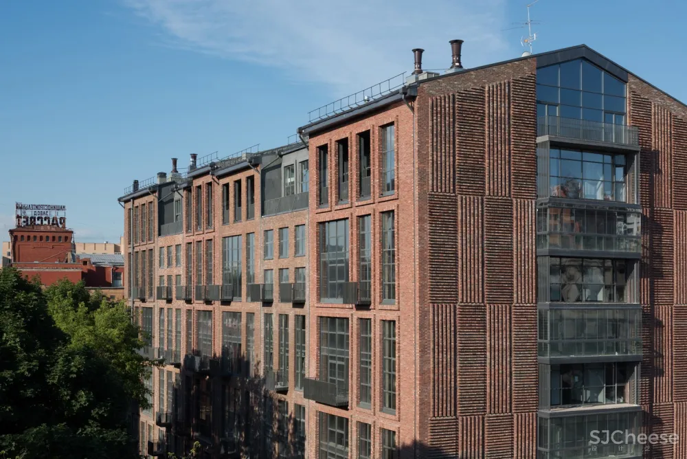 夹层公寓改造 / DNK ag