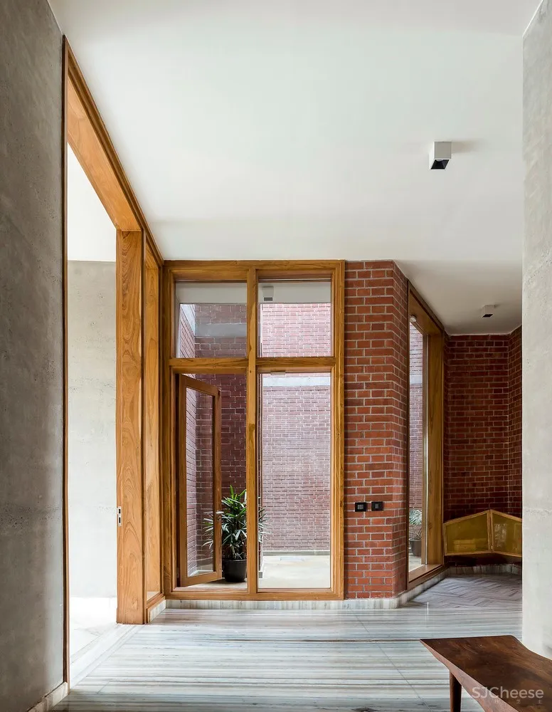 印度动感砖砌住宅 / Vir.Mueller Architects