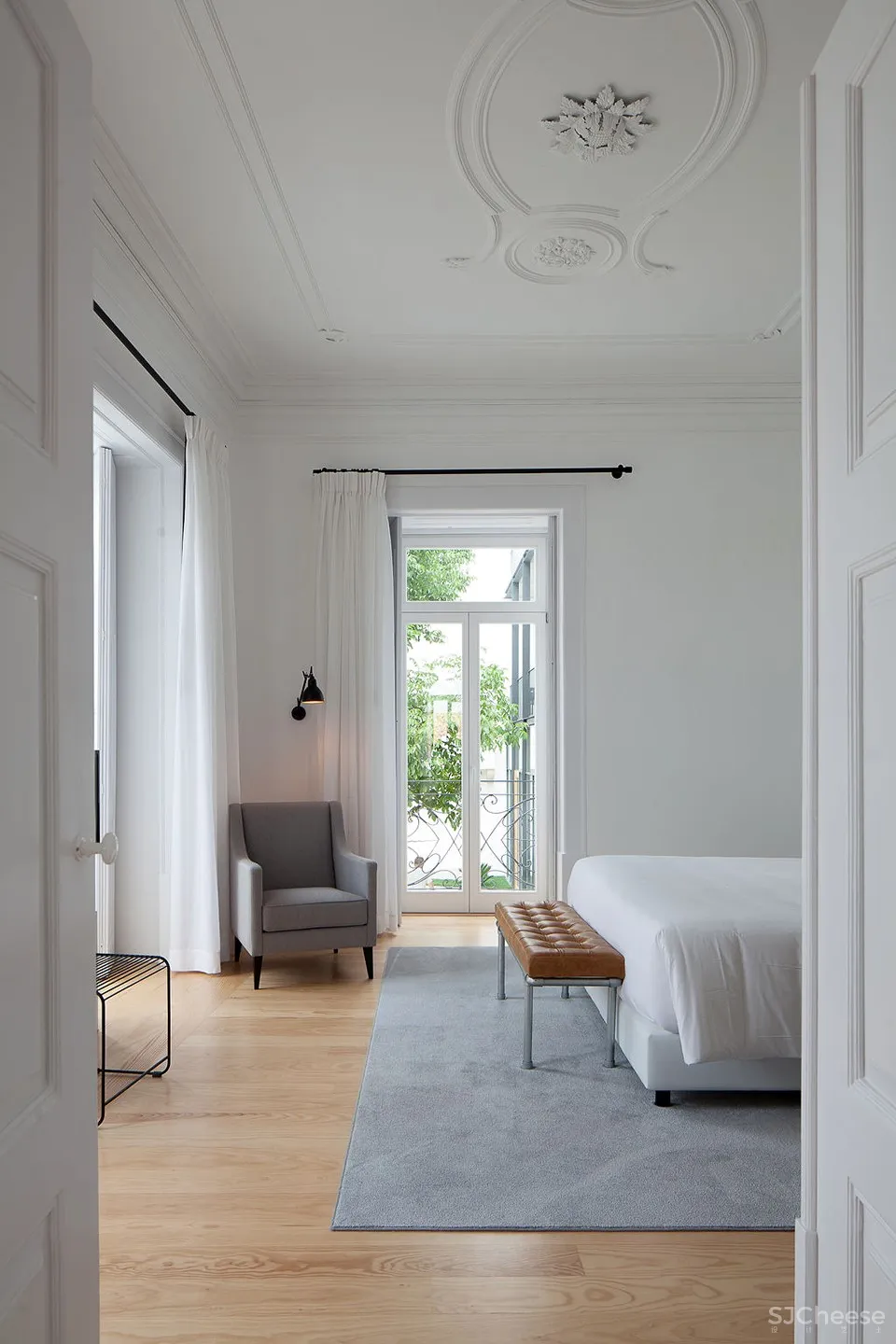 科英布拉酒店改造，葡萄牙 / depA Architects