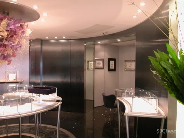 汇侨 澳门大运河购物中心L3铺HEARTS+ON+FIRE珠宝专卖店