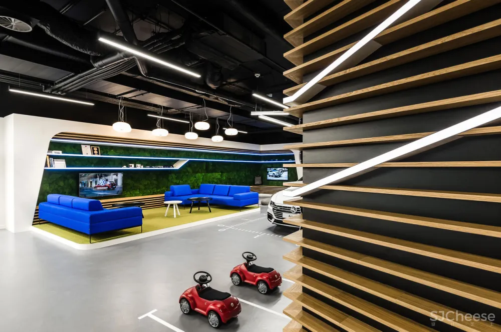 mode:lina™ Designs a New Volkswagen Showroom for Polish Market