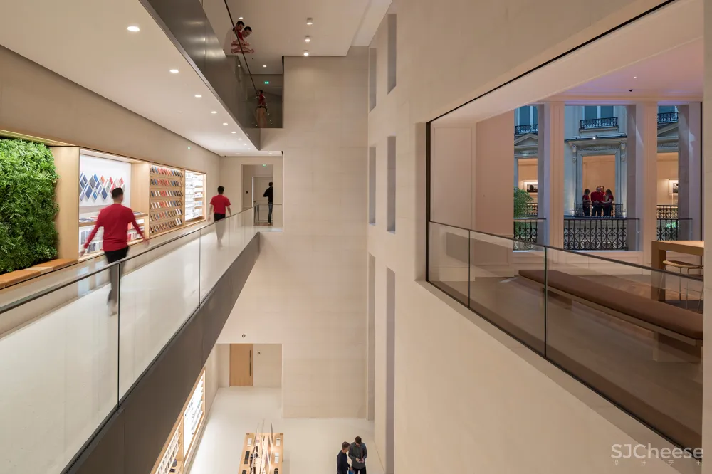 香榭丽舍大街苹果旗舰店,巴黎 / Foster + Partners 首