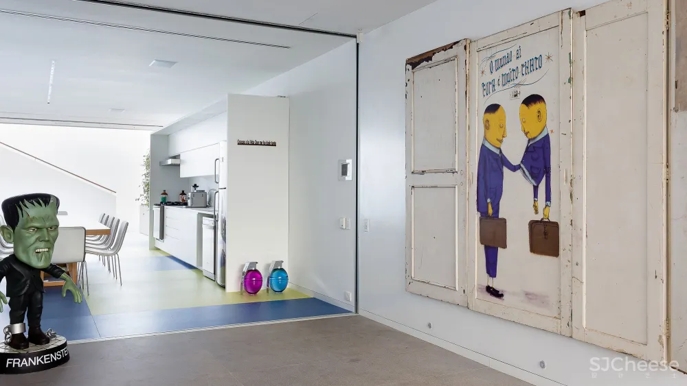 Toy House MM01 - A Joyful Refuge from the World Outside