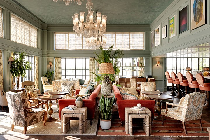 孟买Soho House：借鉴了印度传统纺织品图案