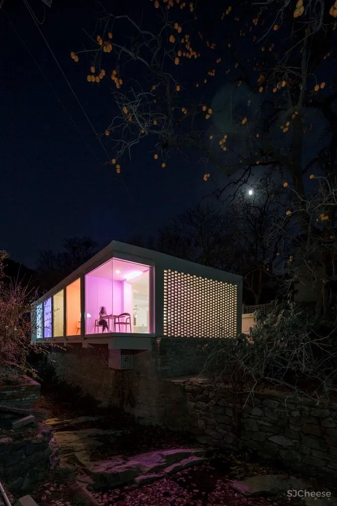 白石酒吧 / 三文建筑/何崴工作室 首