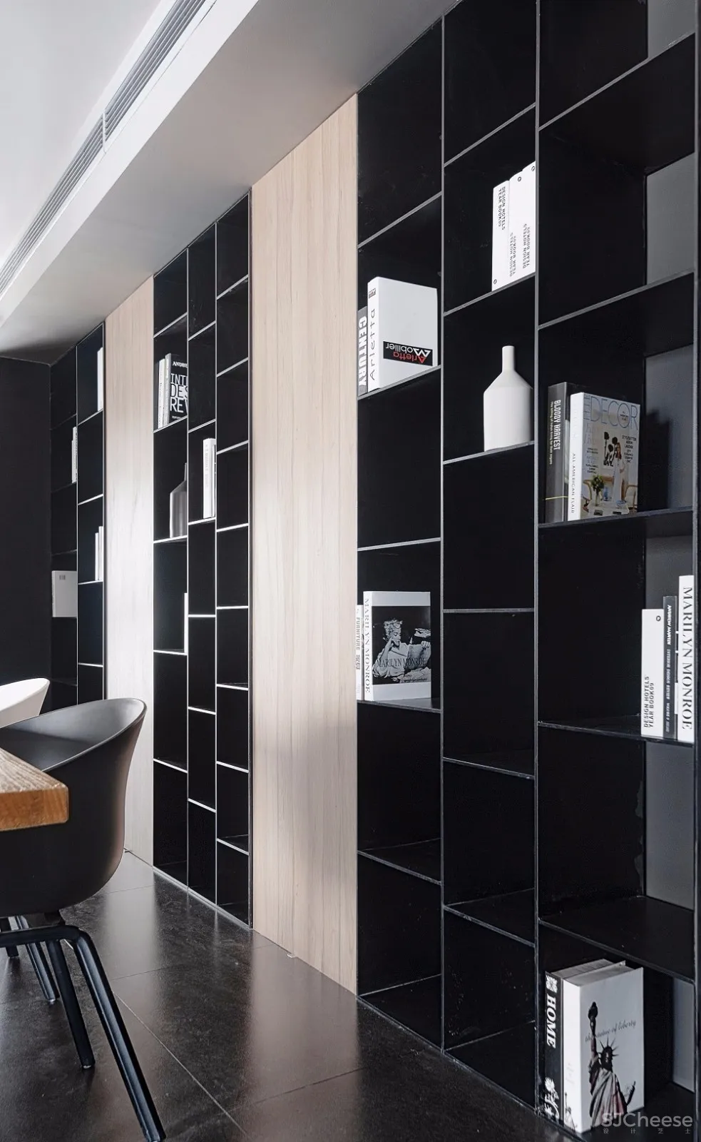 格局·木与黑白灰的完美平衡124m²住宅设计 | 简线设计