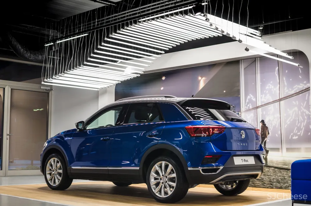 mode:lina™ Designs a New Volkswagen Showroom for Polish Market