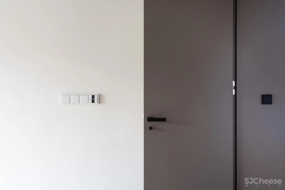 Minimalist Apartment in Prague | 安静中性的环境 首