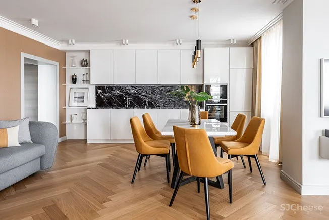 温暖色彩 Chelyabinsk 明亮家庭公寓 | Julia Safonova