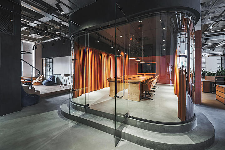 俄罗斯PETSHOP IT部门包豪斯风格办公室设计