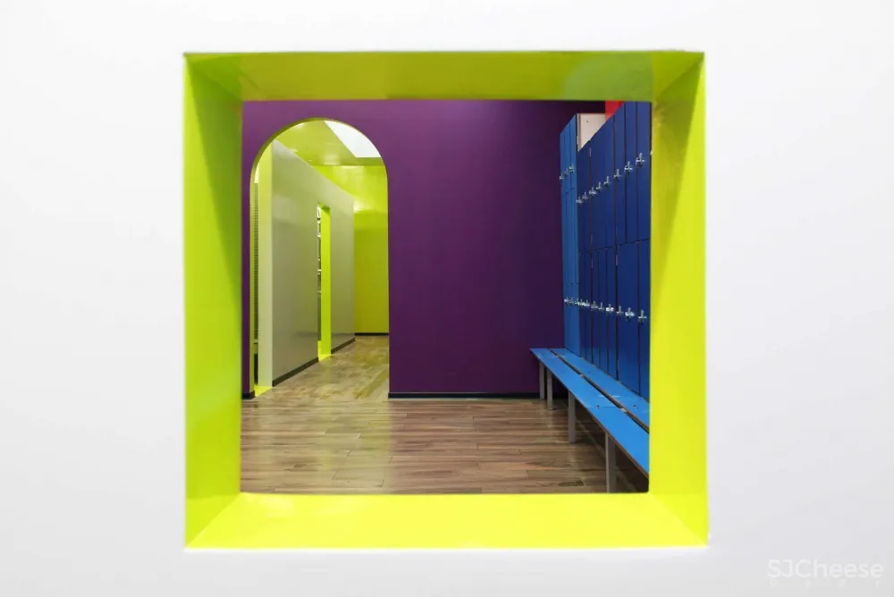 [俱乐部] Kalorias Club Children Dressing Room