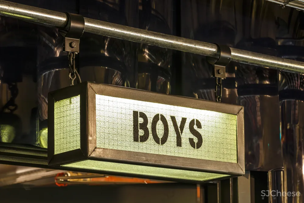 叛军C102健身房 伦敦