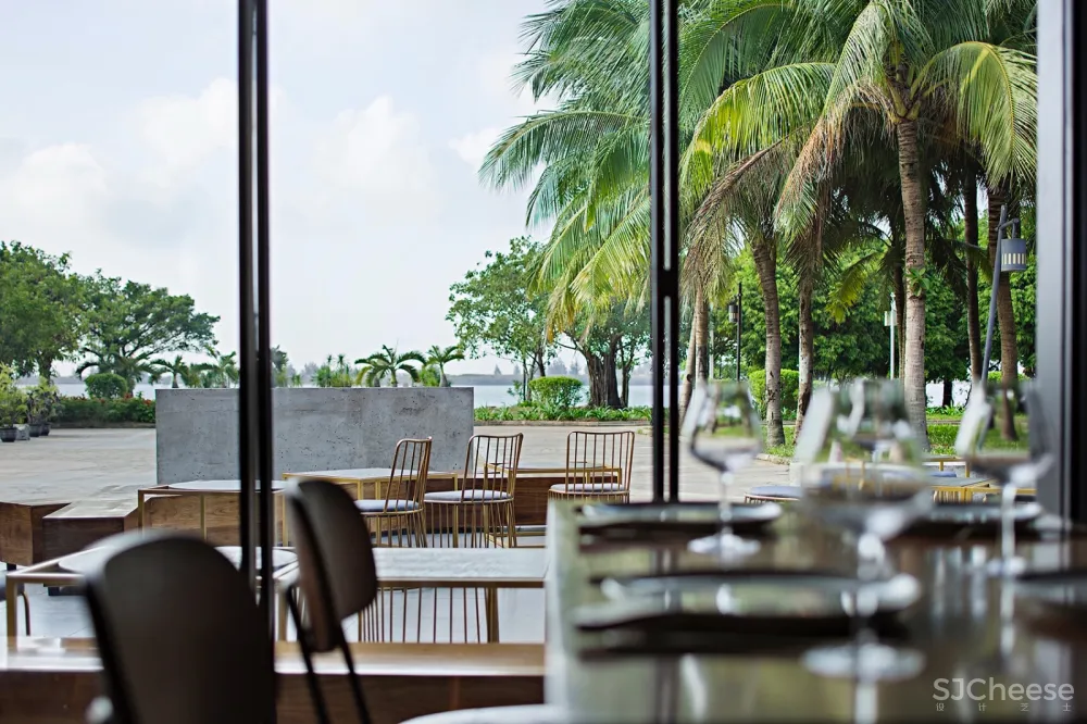 食酒堂精酿吧，海口 / Ly龙丽仁室内设计 首