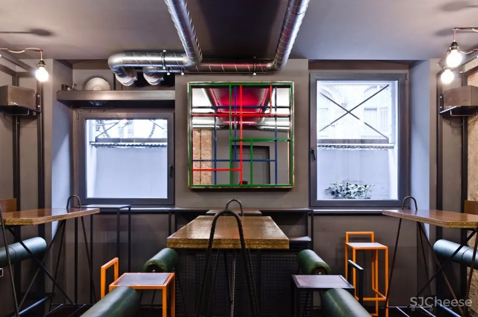 波兰 Źródło威士忌酒吧 | Adam Wiercinski