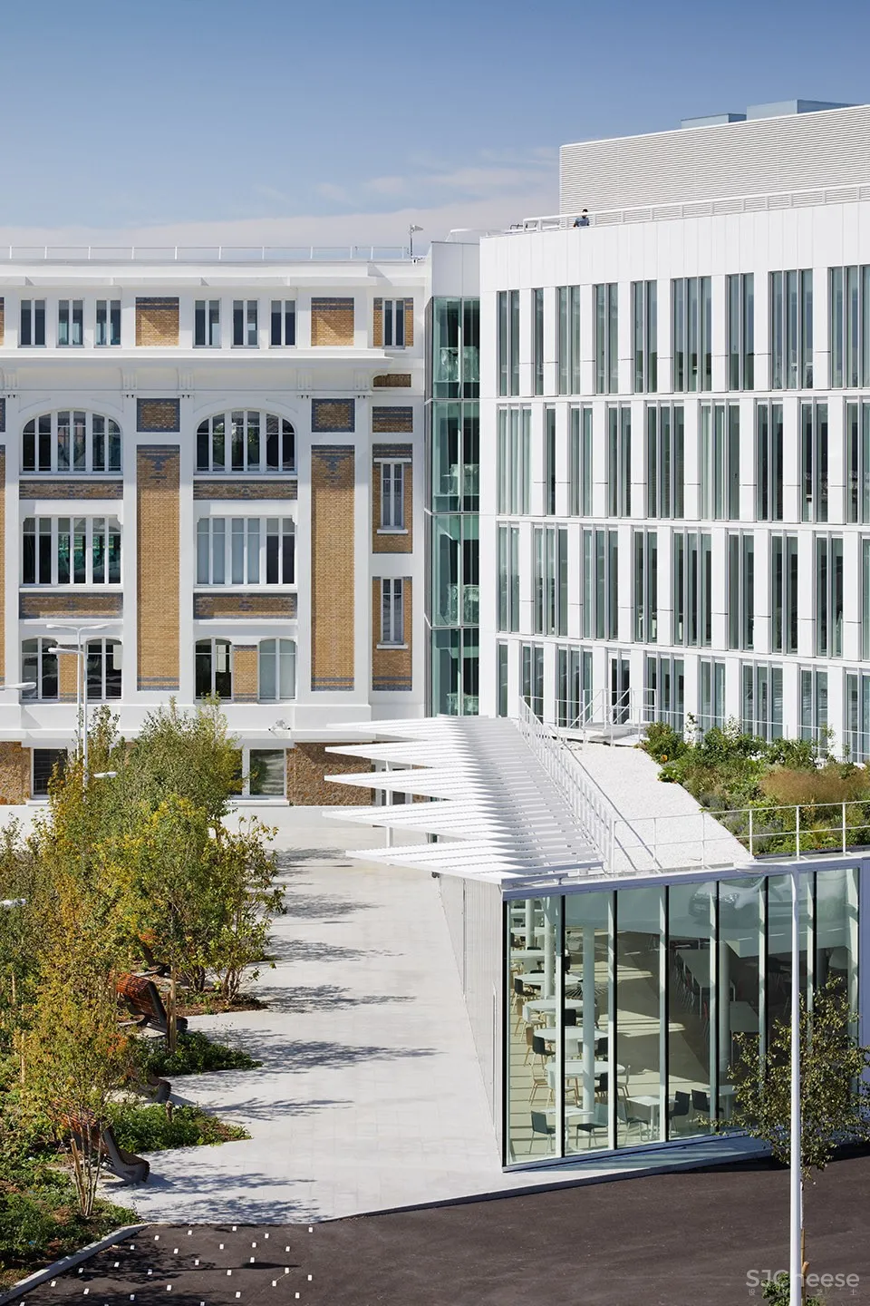 法国中央银行La Courneuve中心，巴黎 / Jean-Paul Viguier et Associés