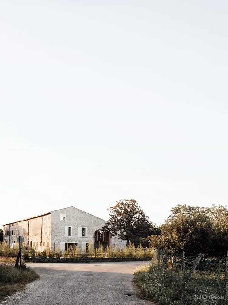 studioWOK：意大利极简清新别墅 首